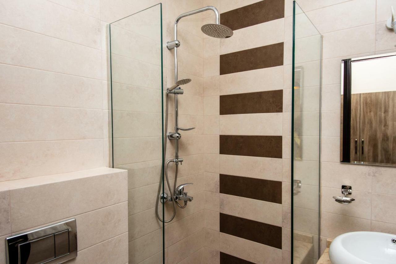 Tonusi Luxe Hotel In The Historic City Center Tbilisi Bagian luar foto