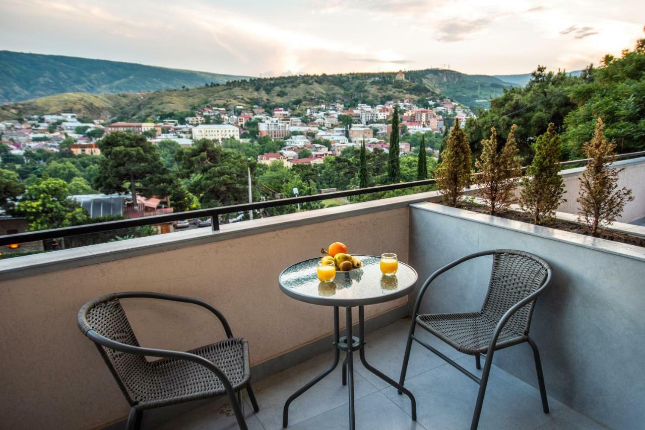 Tonusi Luxe Hotel In The Historic City Center Tbilisi Bagian luar foto
