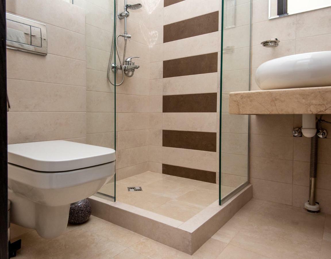 Tonusi Luxe Hotel In The Historic City Center Tbilisi Bagian luar foto
