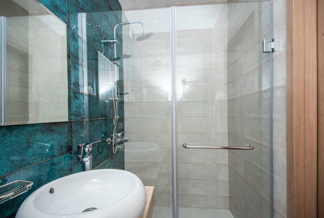 Tonusi Luxe Hotel In The Historic City Center Tbilisi Bagian luar foto