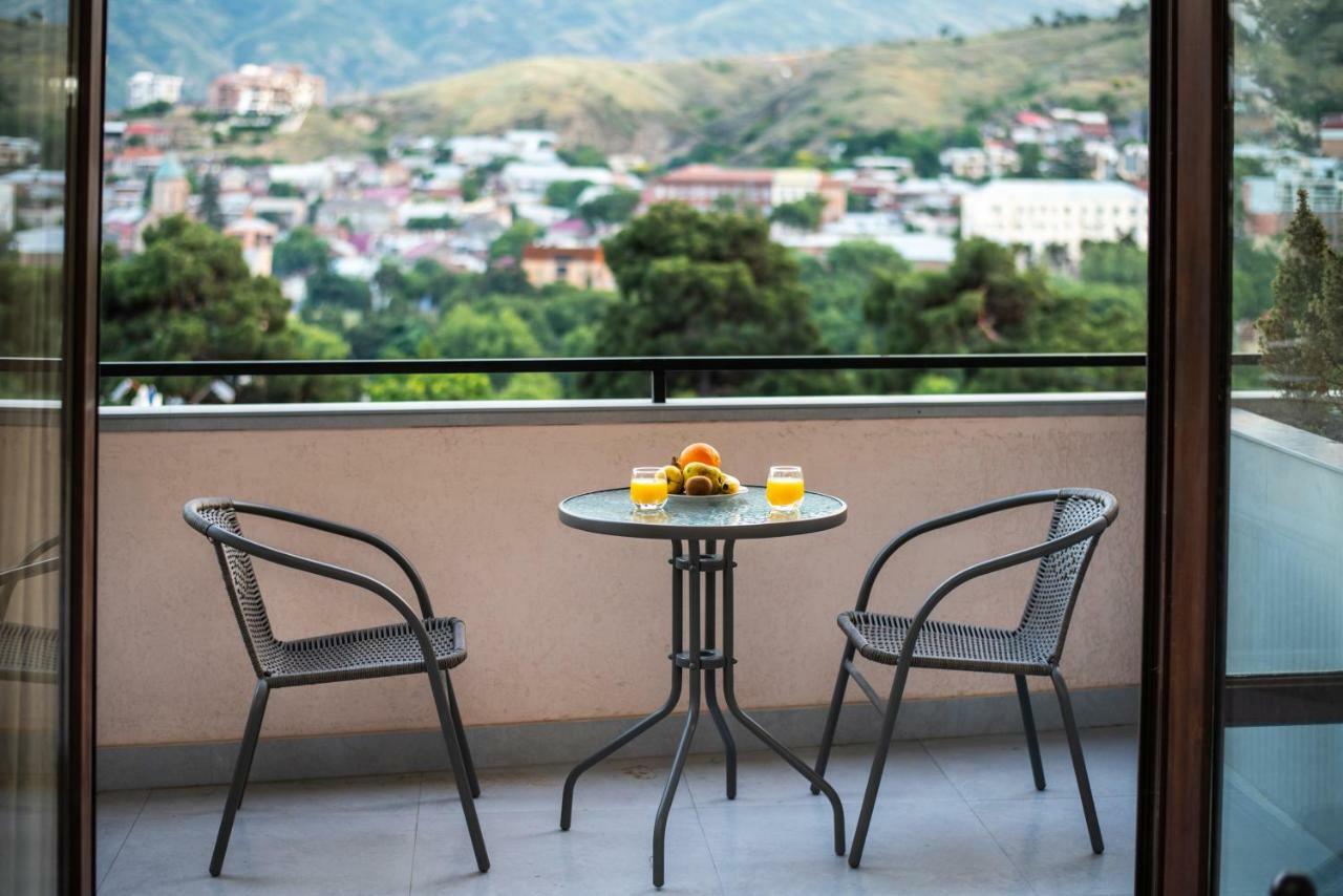 Tonusi Luxe Hotel In The Historic City Center Tbilisi Bagian luar foto