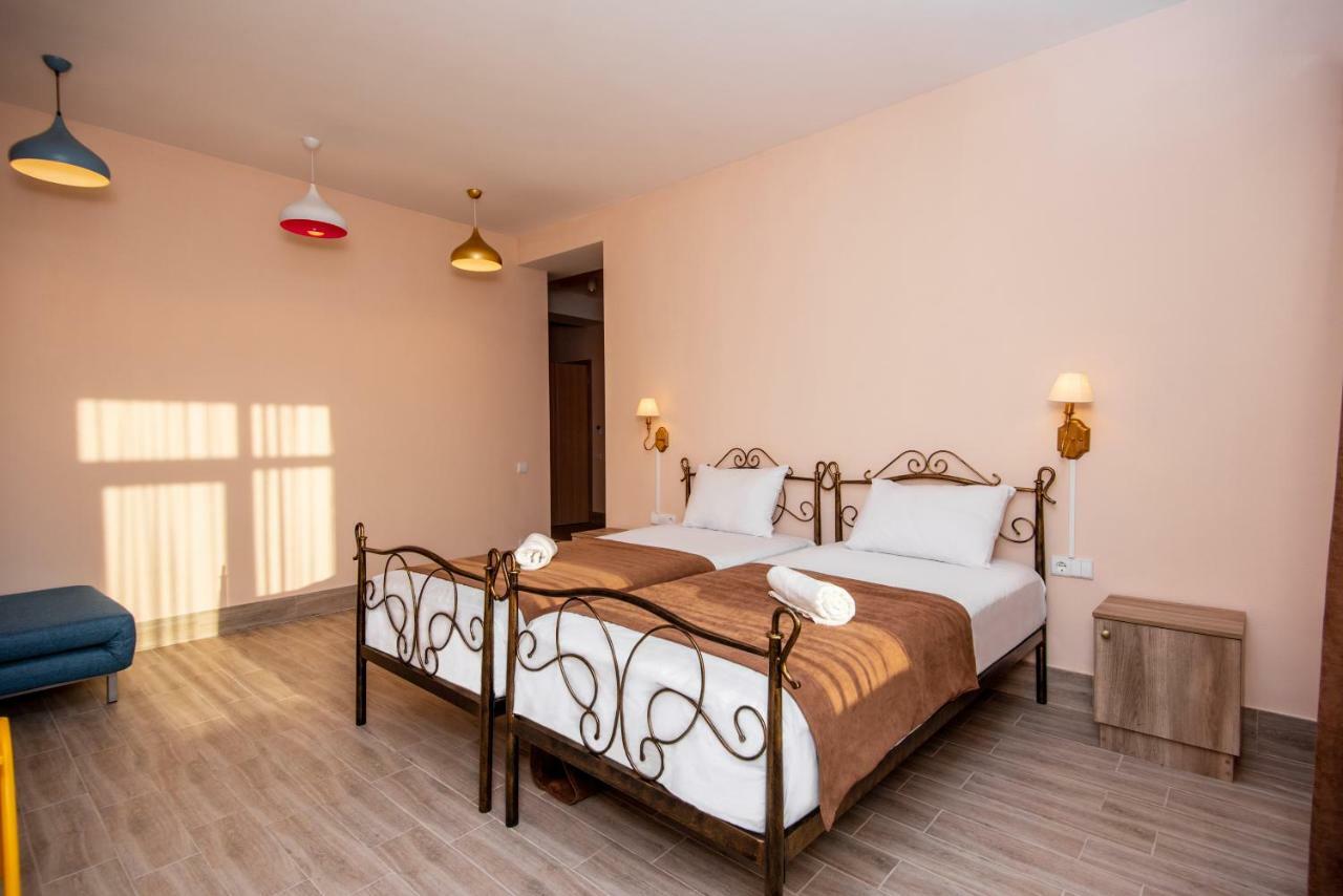 Tonusi Luxe Hotel In The Historic City Center Tbilisi Bagian luar foto